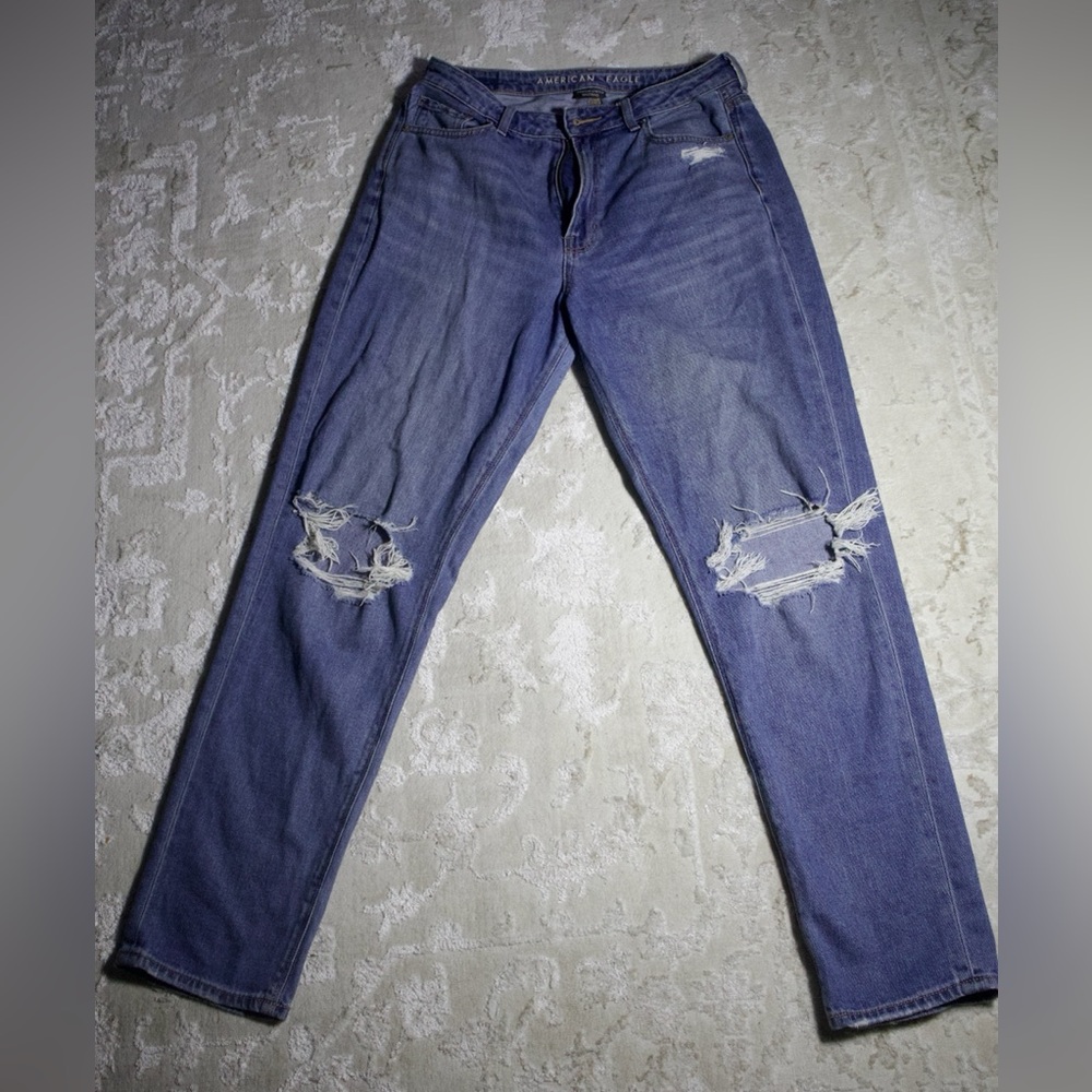 American Eagle Outfitters Distressed Blue Jeans